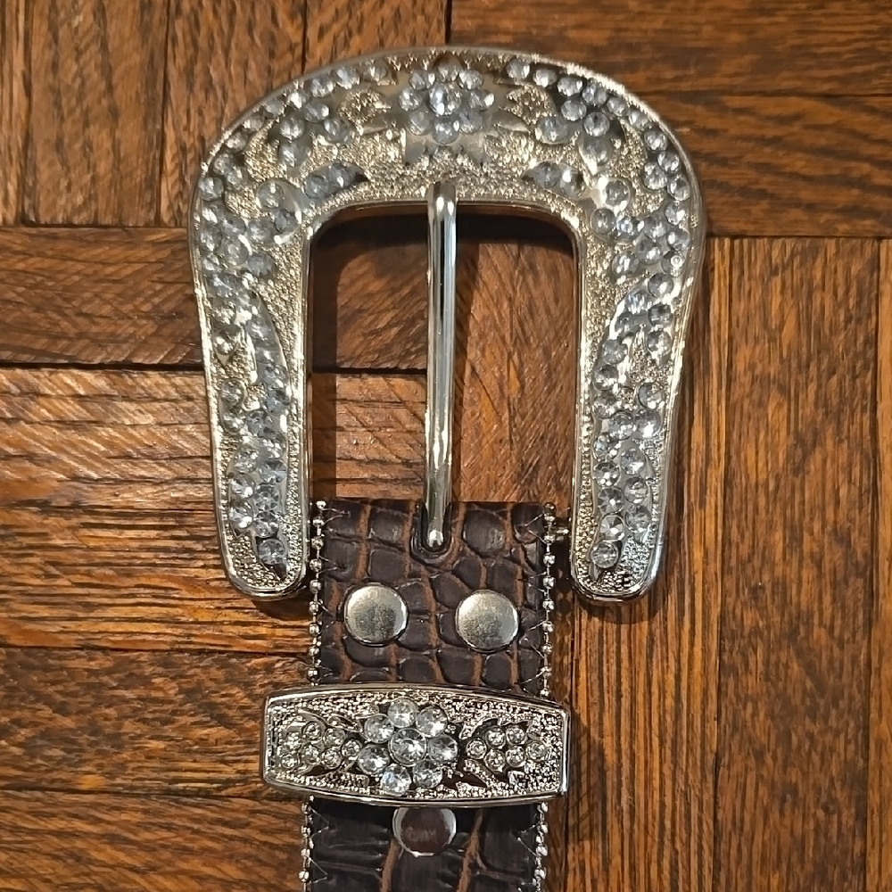 Western Rhinestone & Leather Belt - Picture 2 of 16